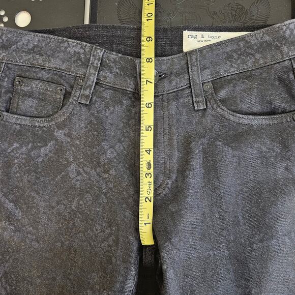 Rag and Bone Women's Black Mid-Rise Snake Print Wax Denim Jeans | 23 - Picture 5 of 16